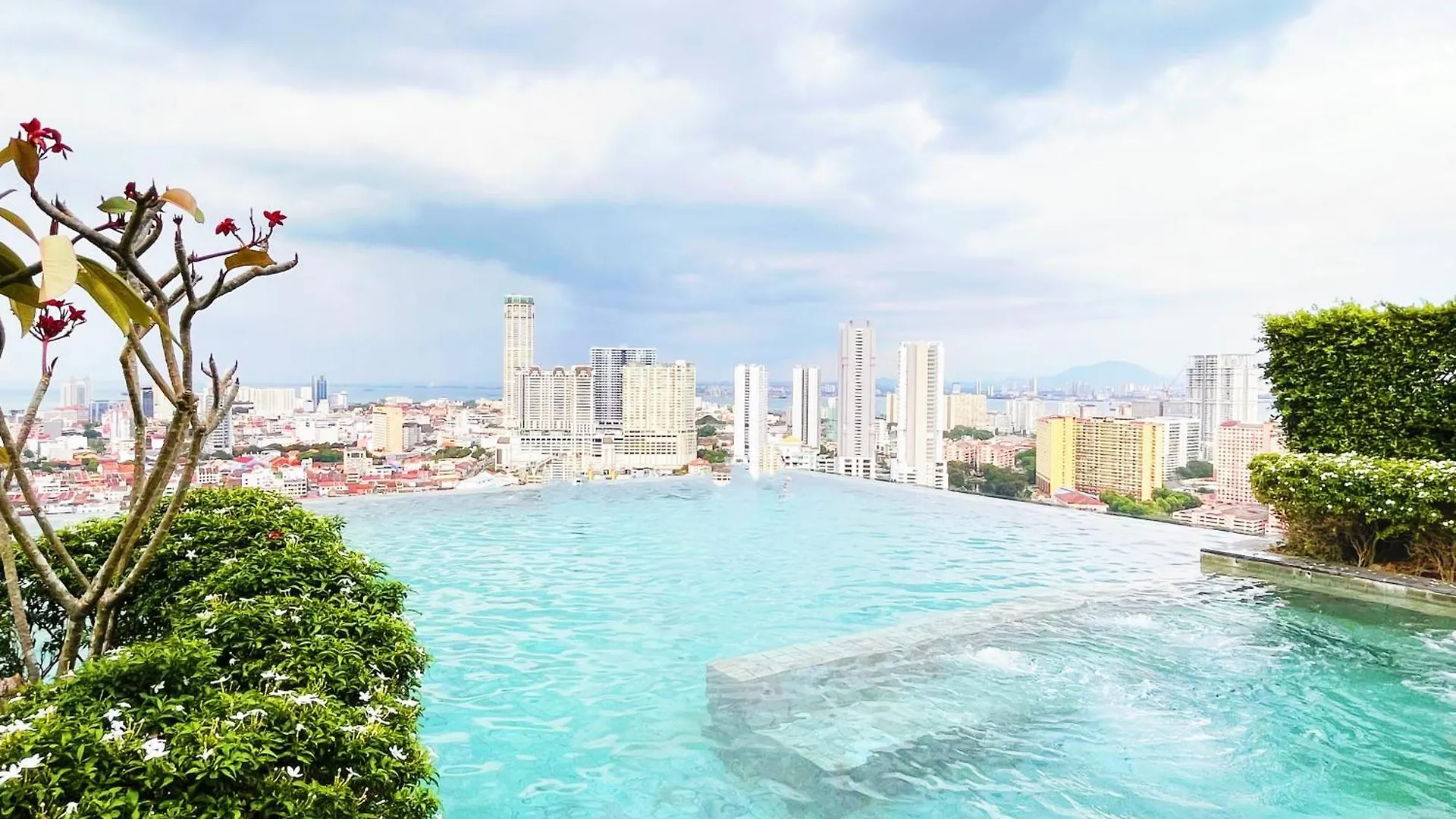 Beacon Georgetown Skypool Cityview Free 2 Carpark 0*, George Town Malajsie
